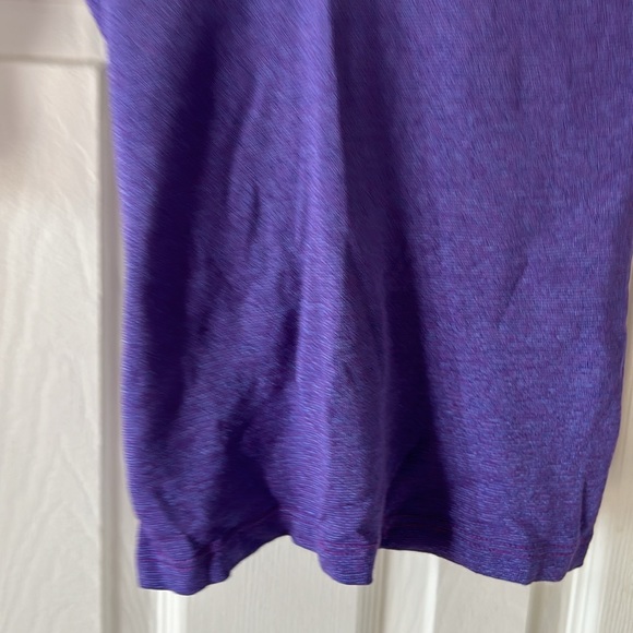 Pretty purple top - Picture 5 of 5
